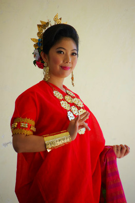 Baju Bodo, busana adat suku Makassar, Sulawesi Selatan