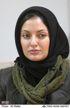 Foto salah satu artis wanita Iran